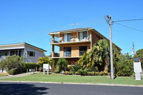 Woody Wonder - Bring your own linen., South West Rocks